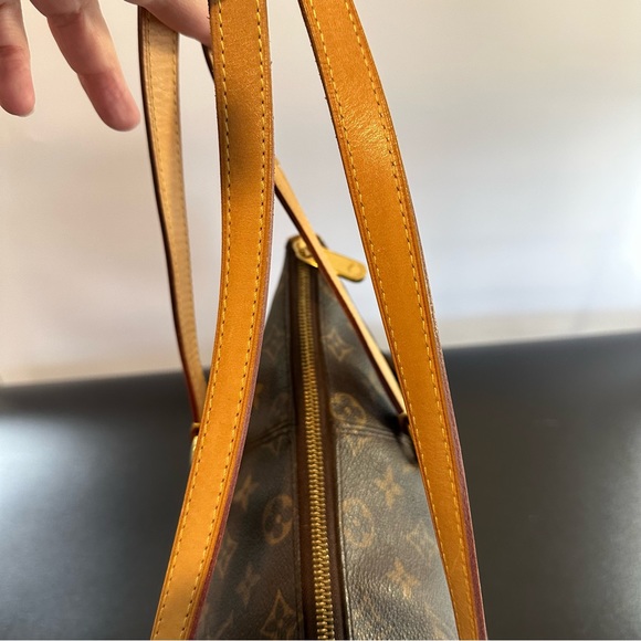 Louis Vuitton Monogram Totally MM - Picture 11 of 16